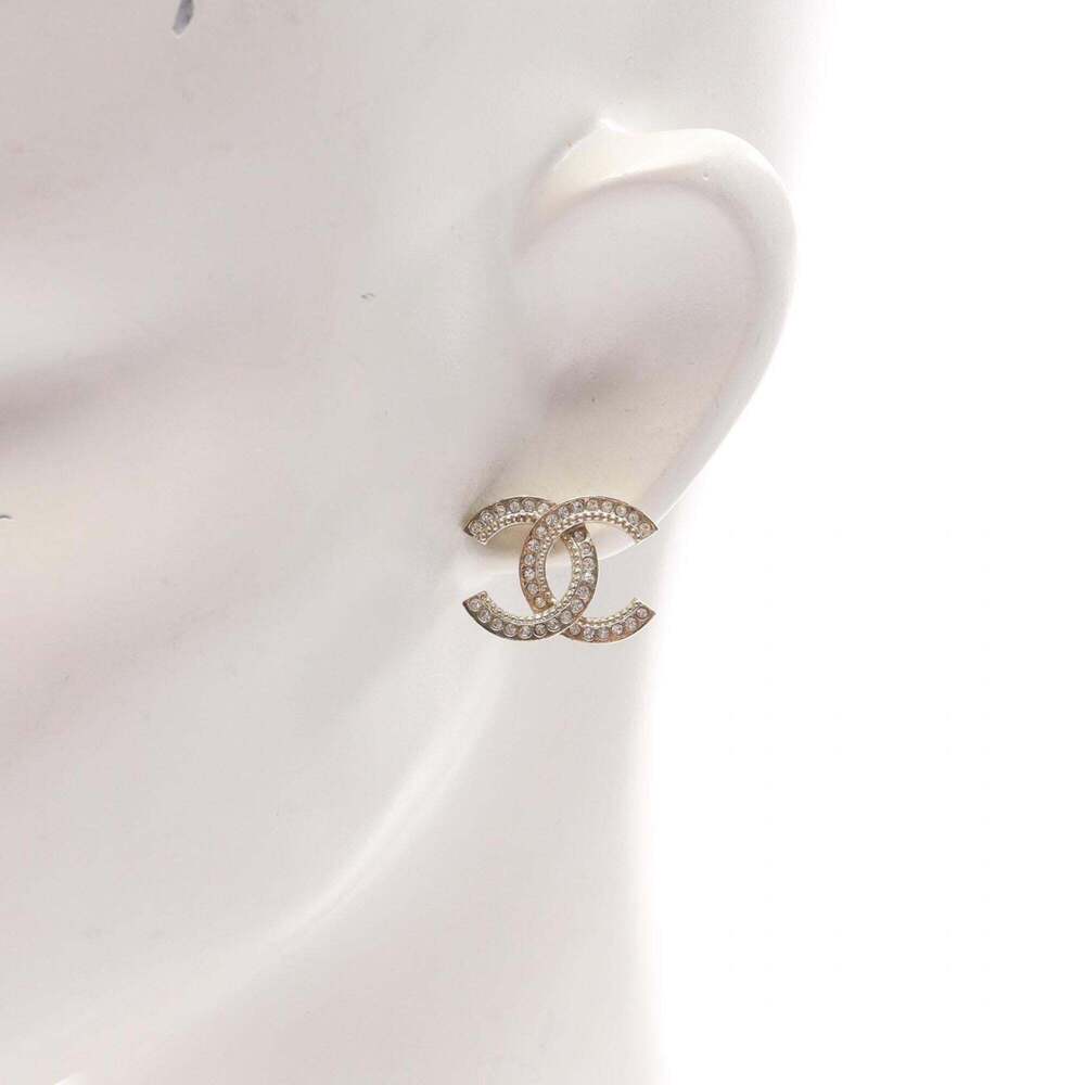 CHANEL White Logo Earrings - Picture 4 of 5